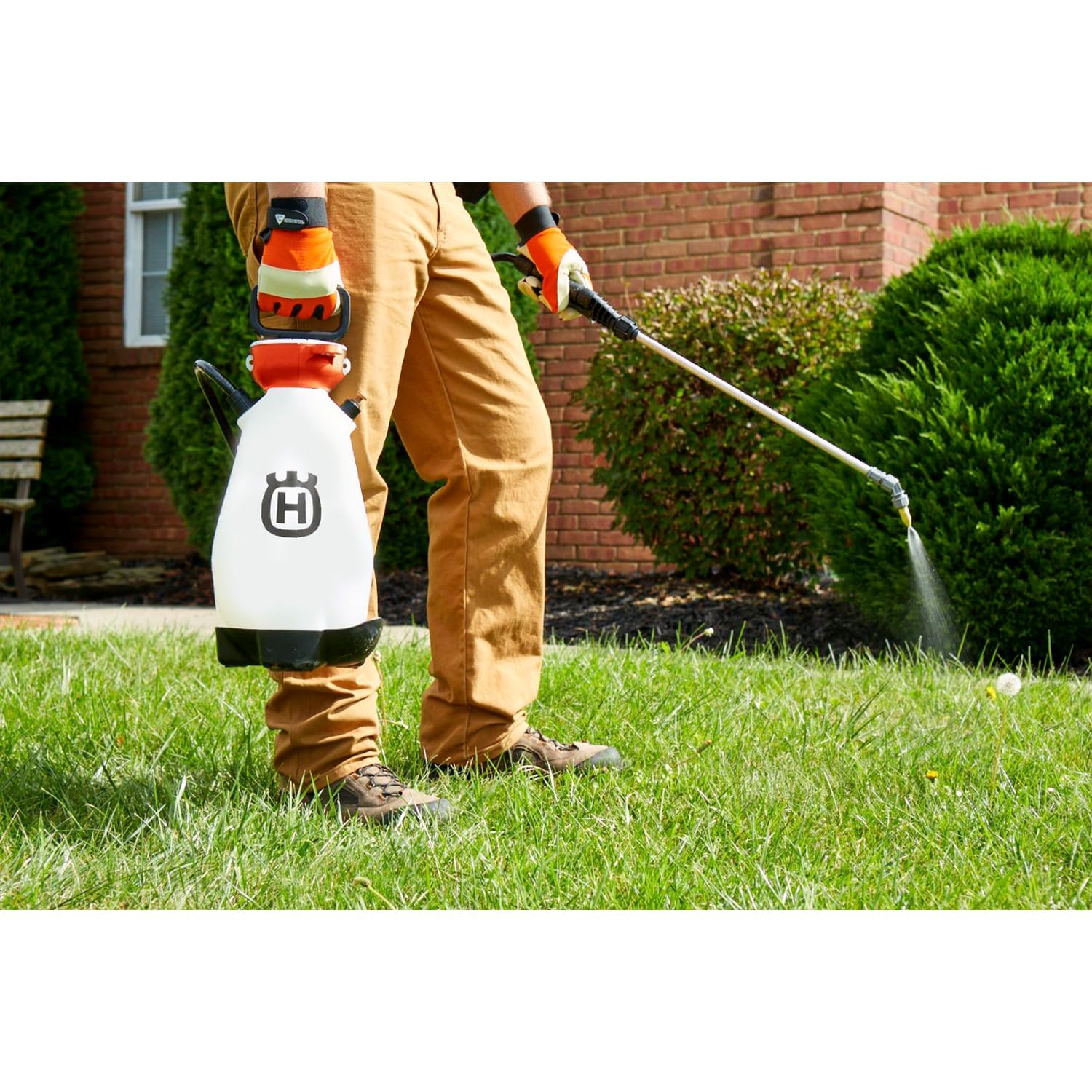 Husqvarna 2 Gallon Handheld Sprayer - Image 3