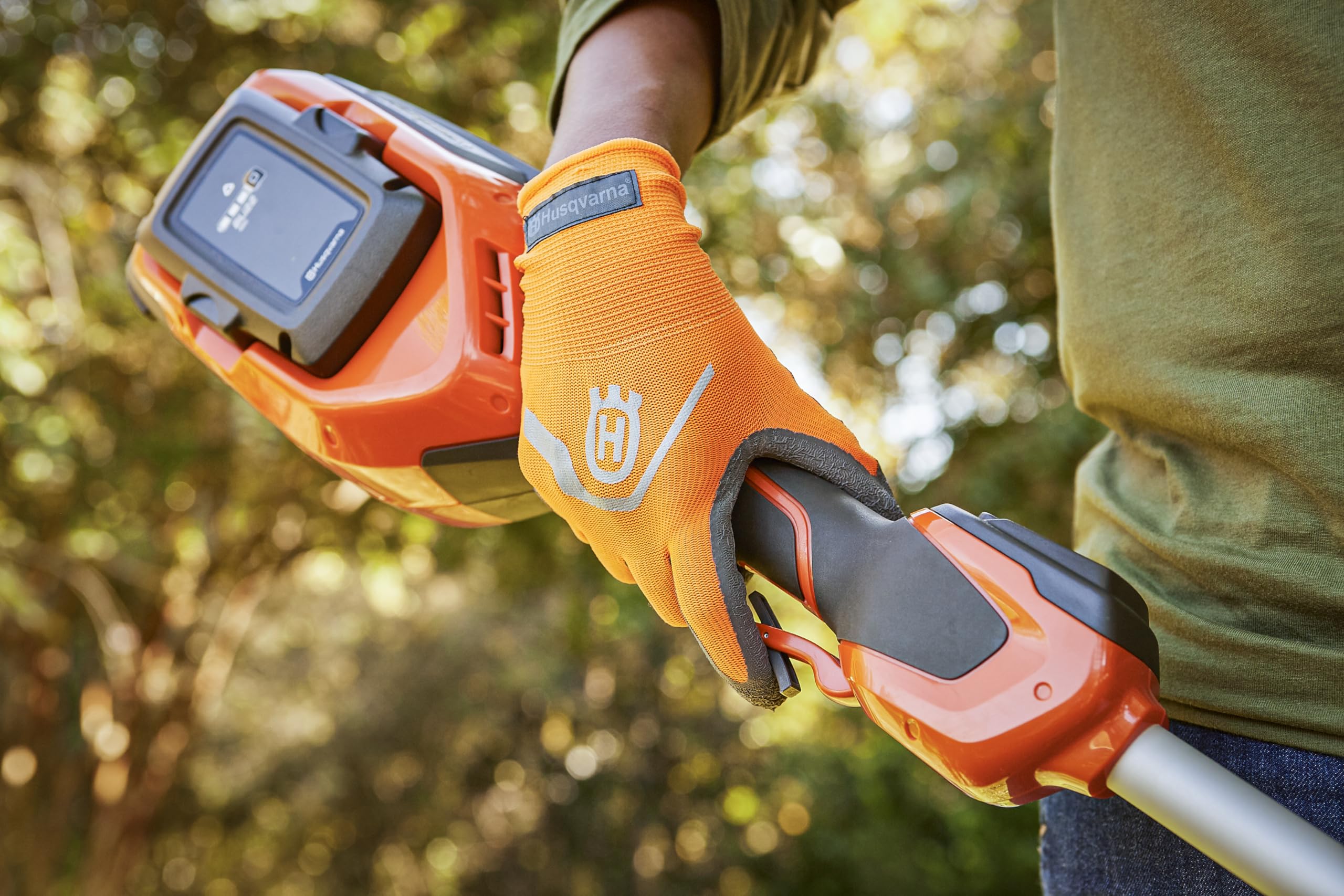 Husqvarna 220iL Cordless String Trimmer with 4 Ah Battery and Charger, 16-Inch Straight Shaft Electric Weed Eater with Dual-Direction Trimmer Head to Change Cutting Direction - Image 5