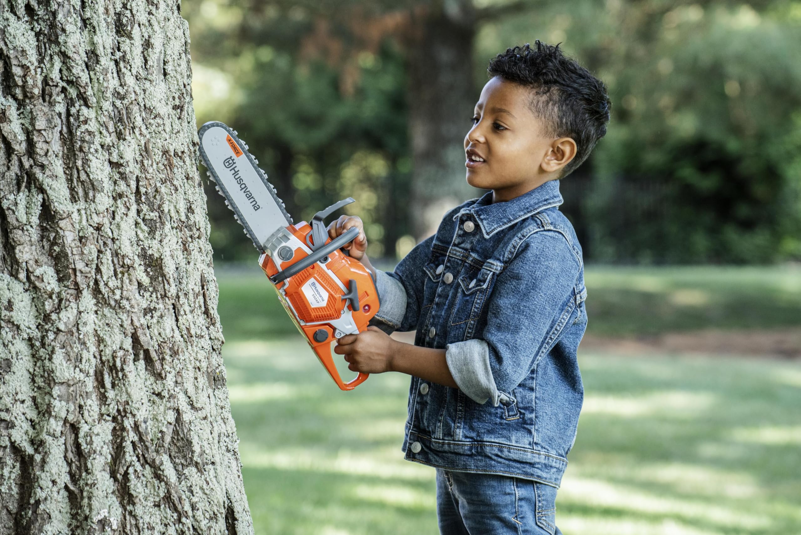 Husqvarna 550XP Toy Chainsaw, Ages 3+ - Image 5