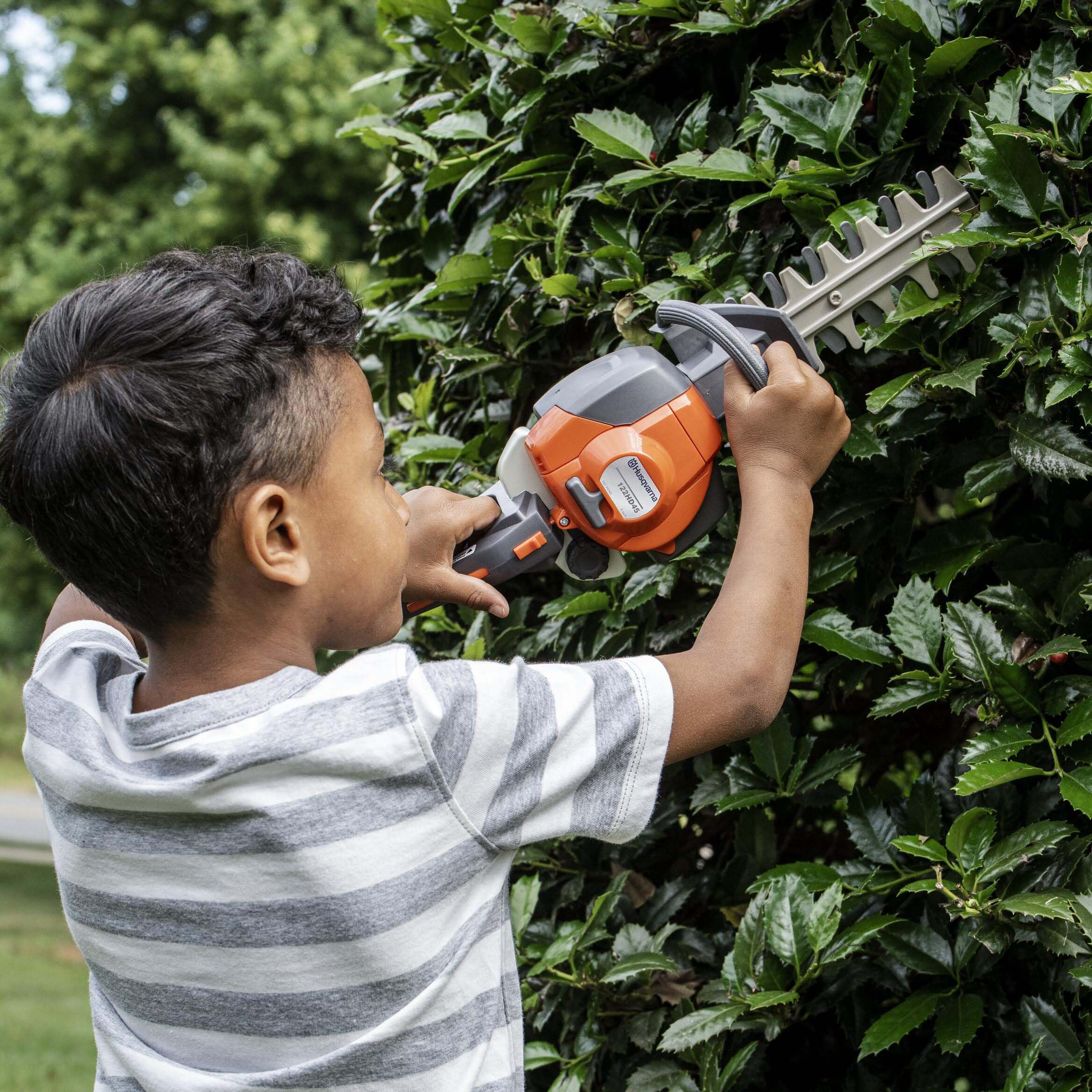 Husqvarna 585729105 122HD45 Toy Hedge Trimmer, Grey/Orange - Image 5