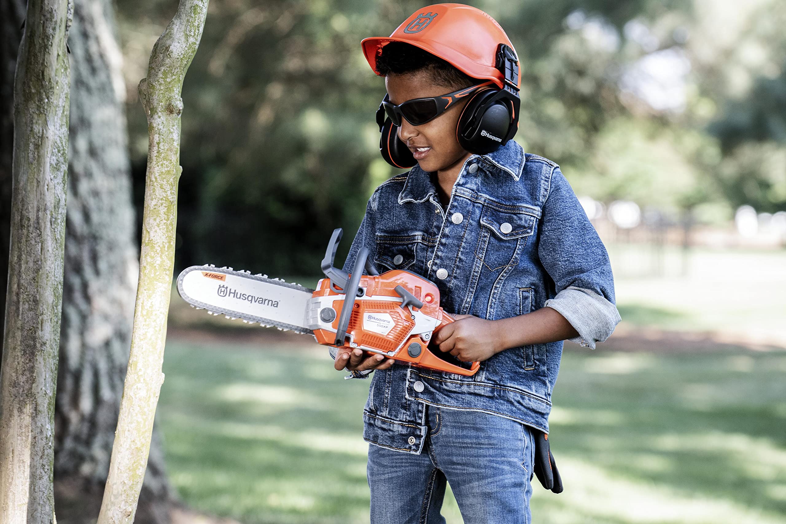 Husqvarna 550XP Toy Chainsaw and PPE Kit - Image 3